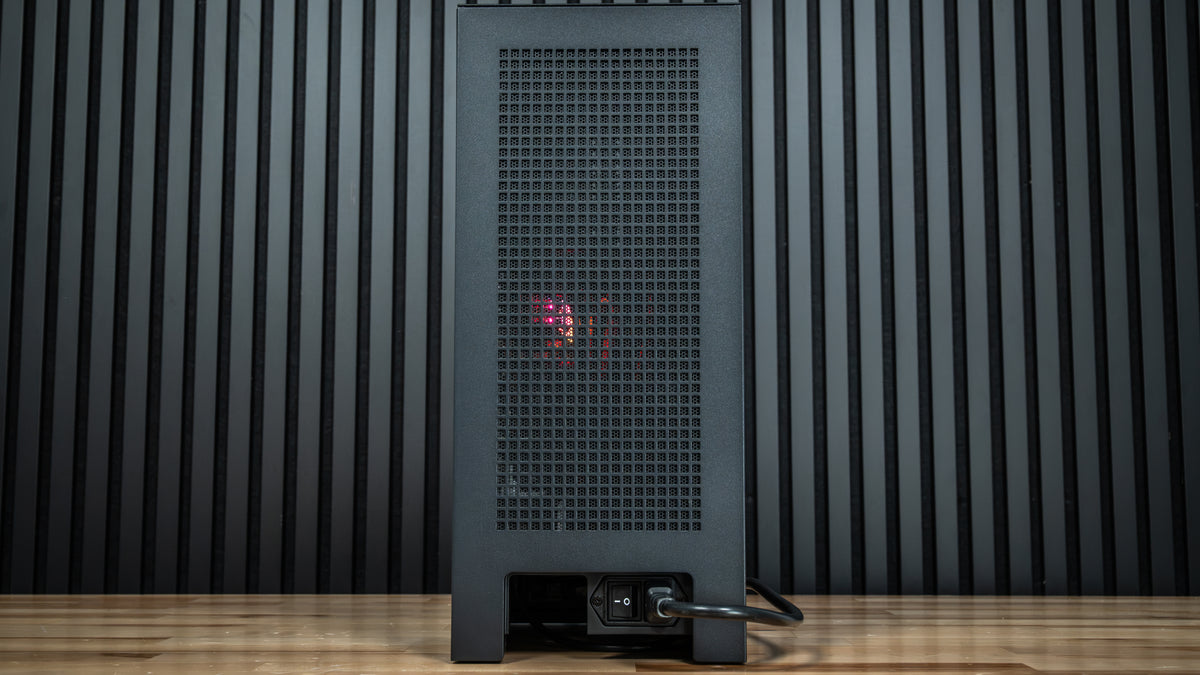 VAPOR CHAMBER RX 9060 XT Gaming PC – back view